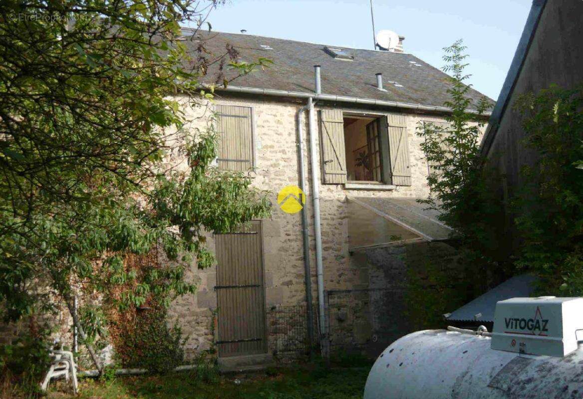 Maison à DUN-LE-PALESTEL