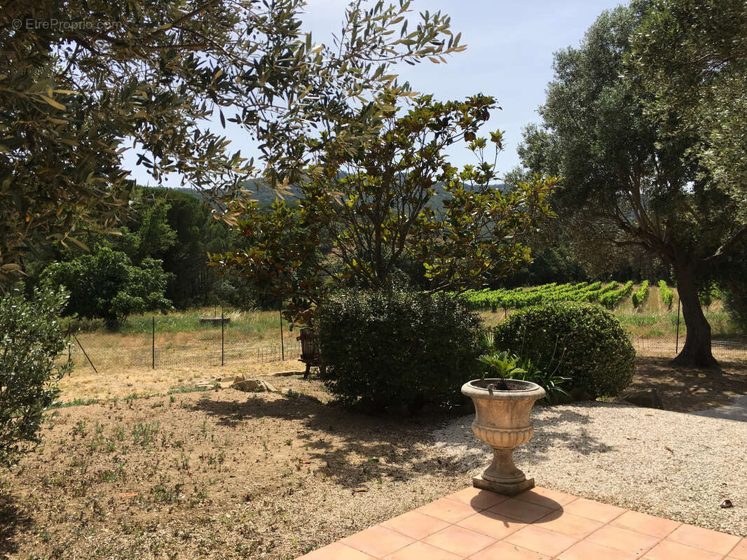 Maison à PLAN-DE-LA-TOUR