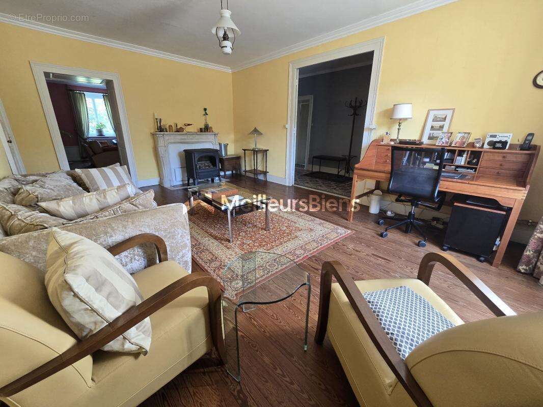 Maison à AUTREY-LES-GRAY