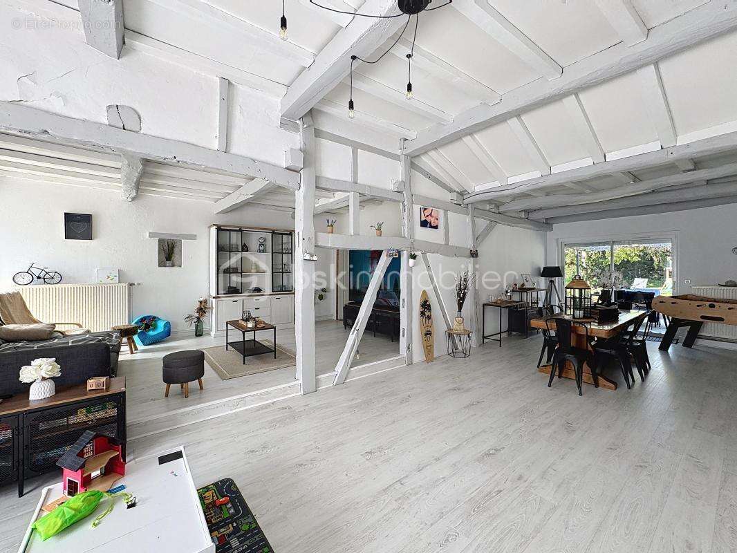 Maison à PONTAILLER-SUR-SAONE