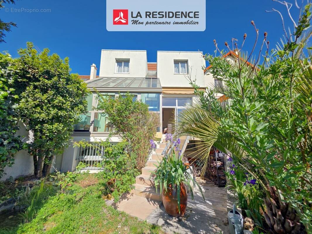 Maison à CARRIERES-SUR-SEINE