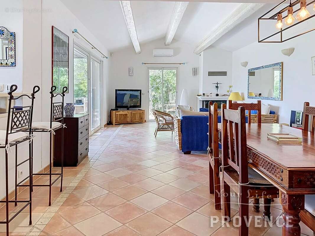 Villa de charme avec vue panoramique, piscine et garage, à proximité de Lorgues - photo 3