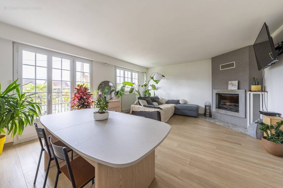 Maison à SOISY-SUR-ECOLE