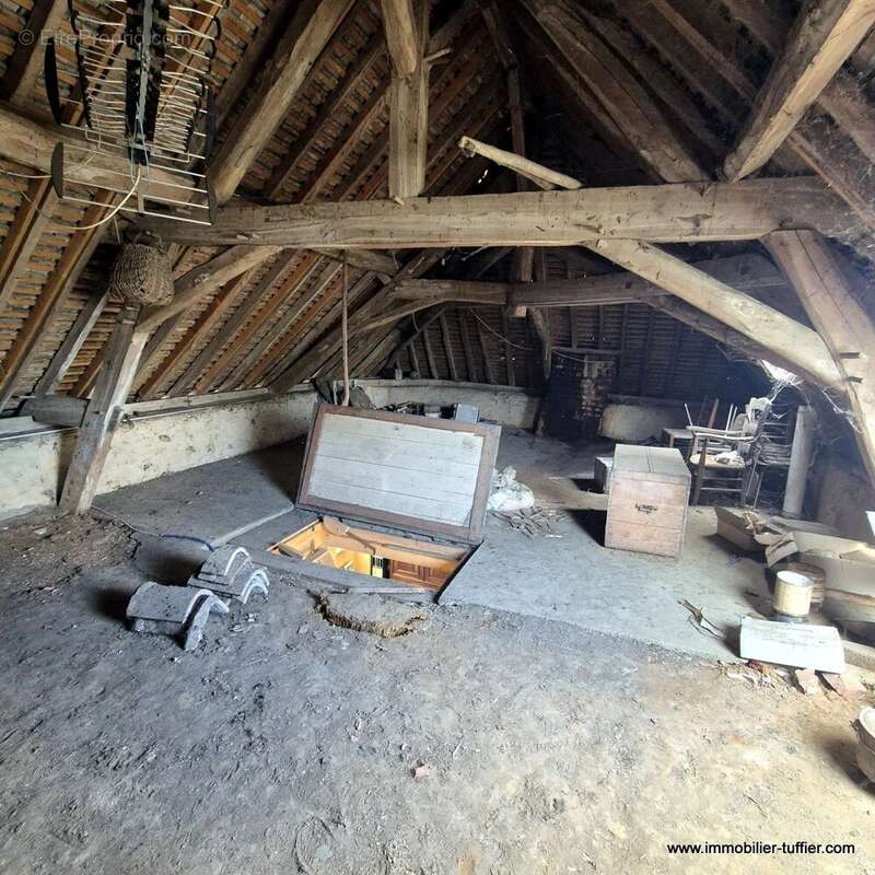 Maison à SAVIGNE-L&#039;EVEQUE