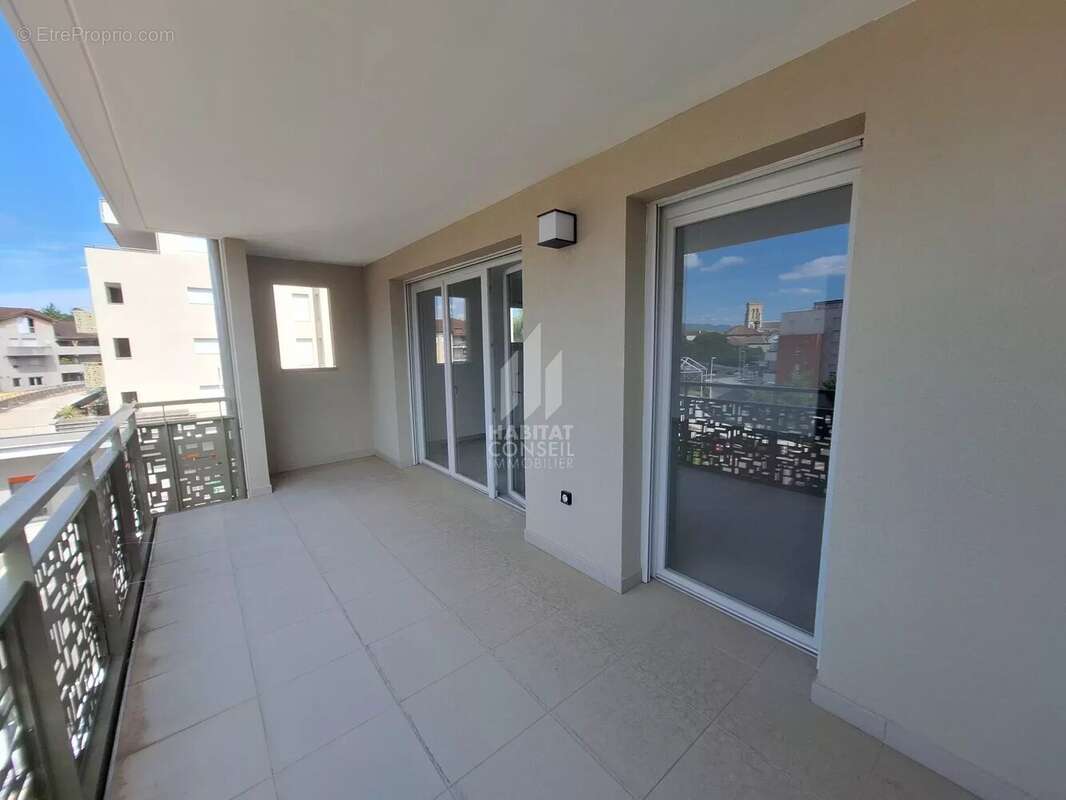 Appartement à MOIRANS