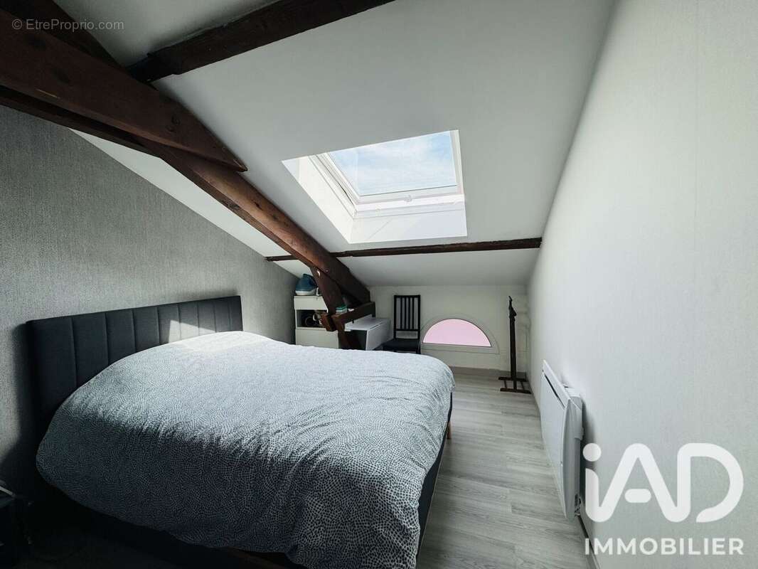 Maison 80 m² à Le Mesnil-Saint-Denis  - photo 9