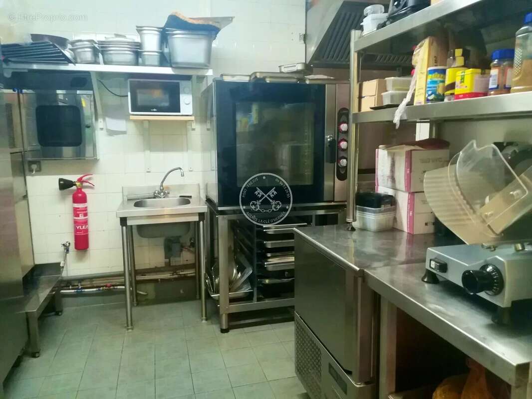 Commerce à SAINT-RAPHAEL