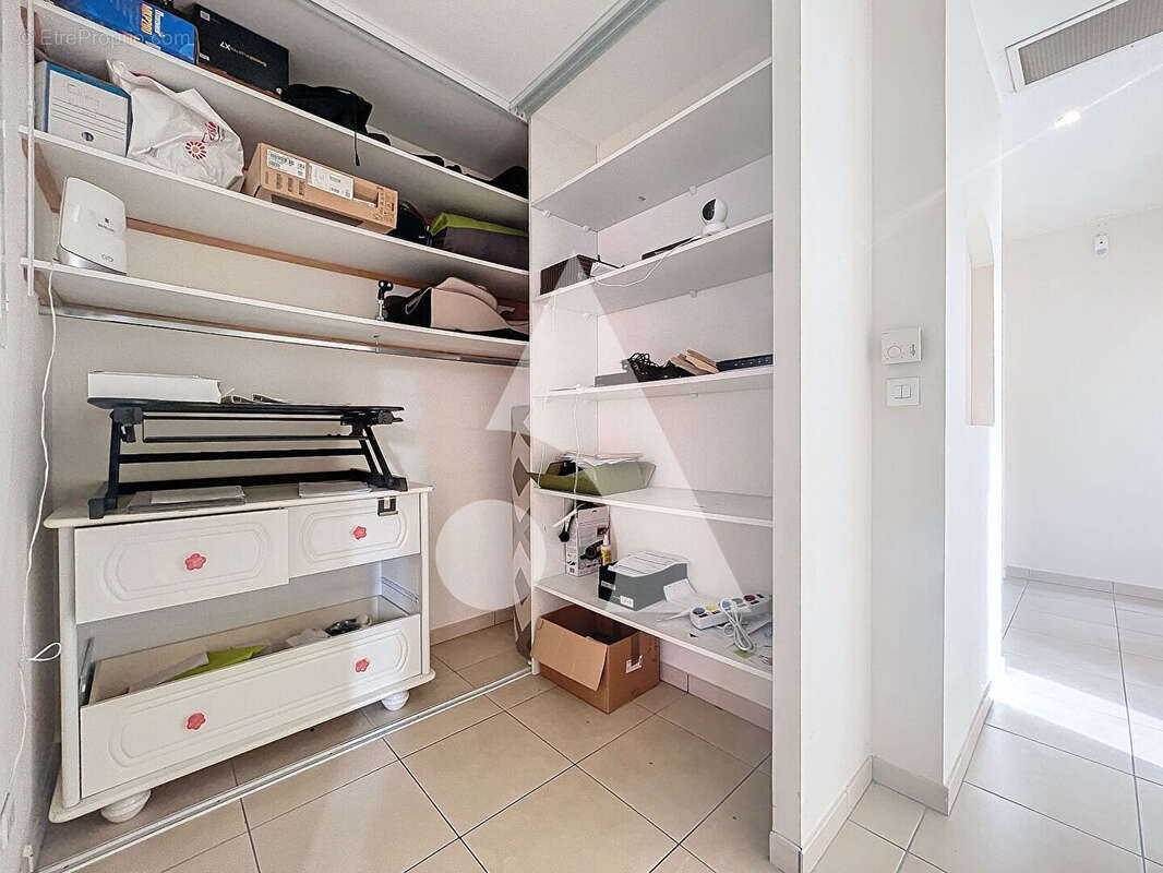 A Vendre Grasse St Antoine maison 5 pièces avec piscine et garage. - photo 14