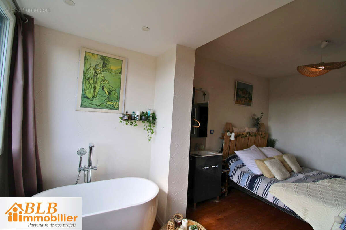 Maison à VILLIERS-SAINT-FREDERIC