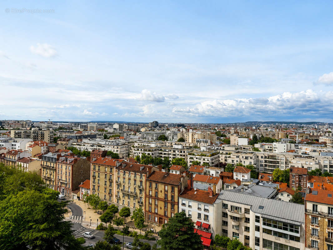 Appartement à COURBEVOIE