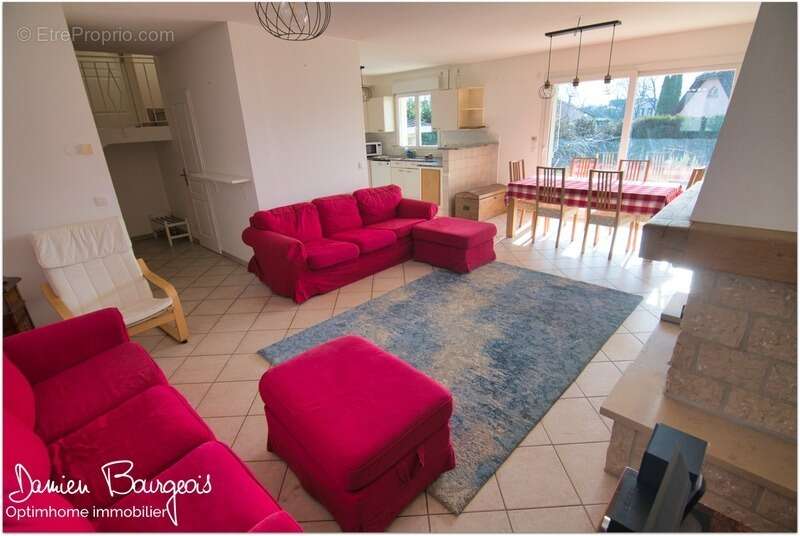 Maison à SAINT-GENIS-POUILLY