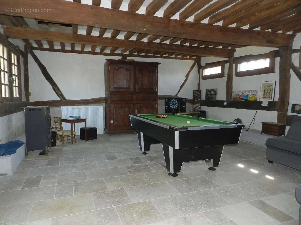 Maison à SAINT-PIERRE-SUR-DIVES