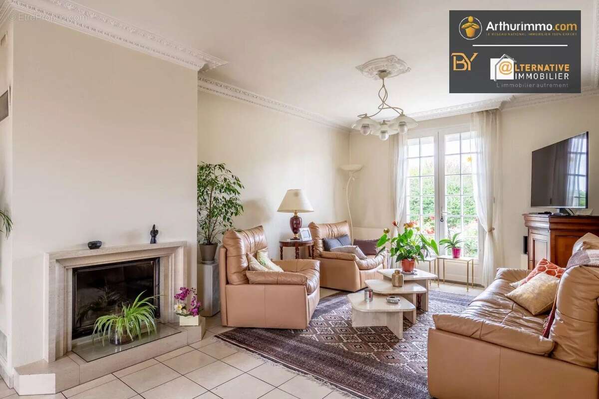 Maison à BOUGUENAIS