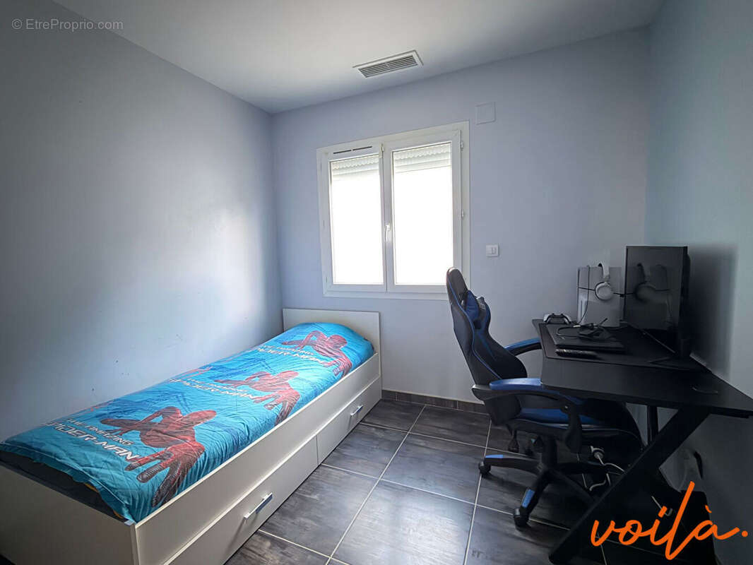 Maison à VILLEMOUSTAUSSOU