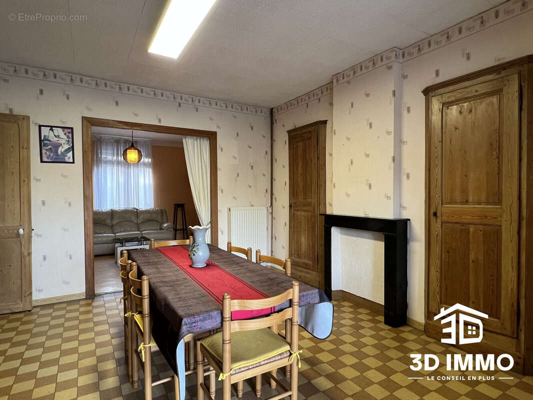 Maison à AVESNELLES