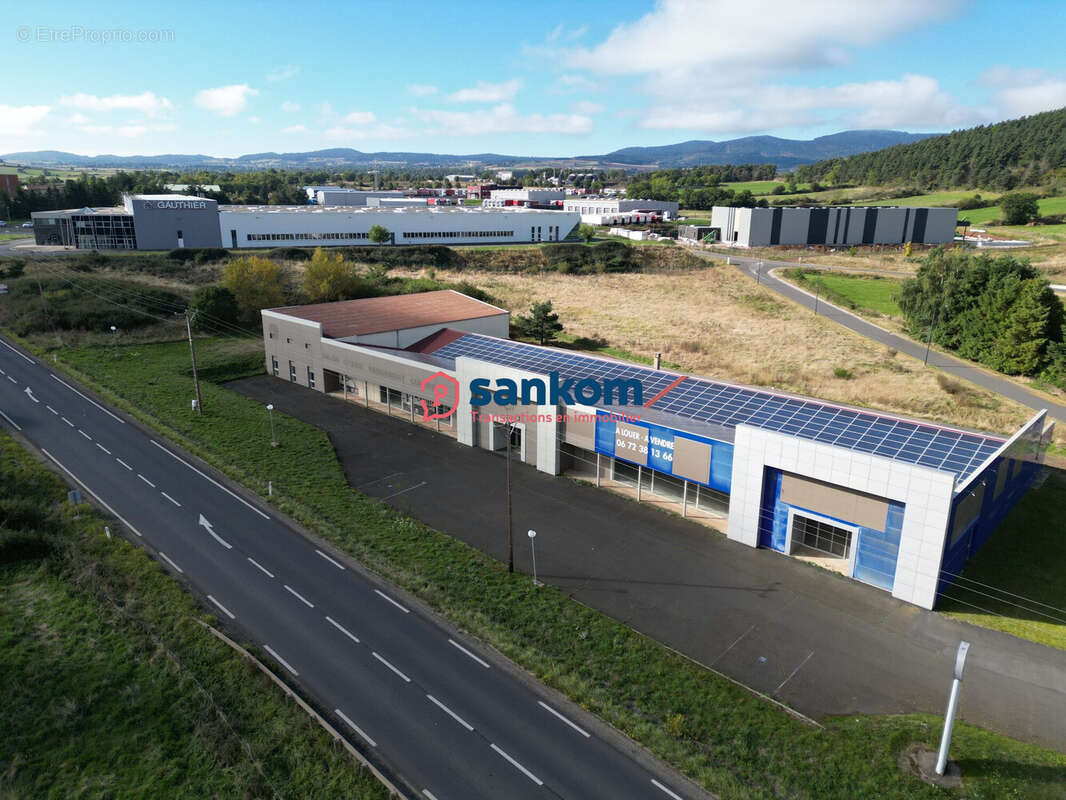 Commerce 702 m² à Solignac-Sur-Loire  - photo 3