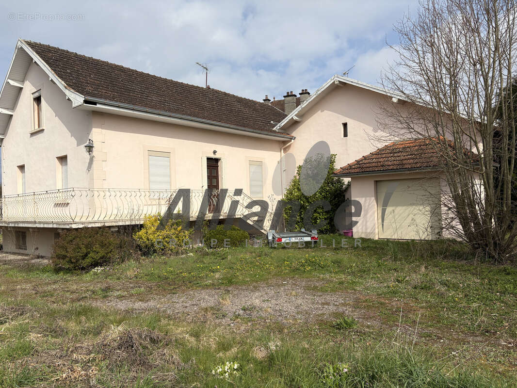 Maison à LUXEUIL-LES-BAINS