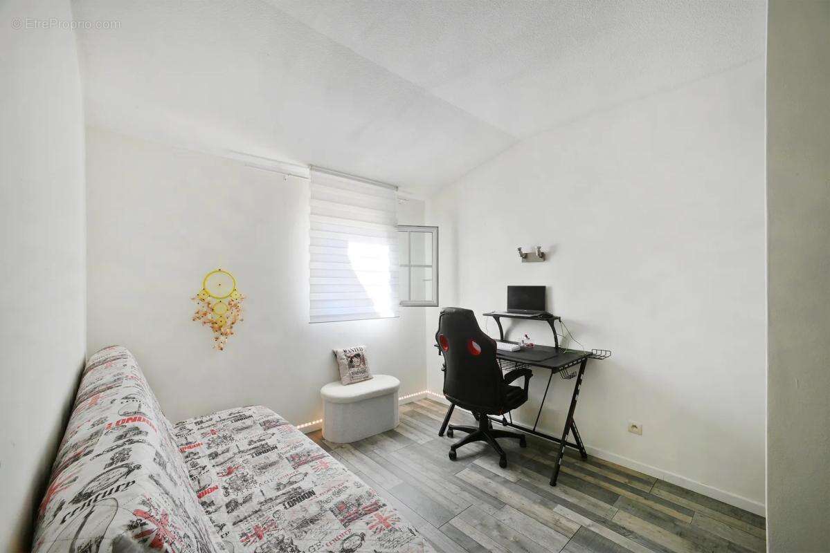 Maison à GALLARGUES-LE-MONTUEUX