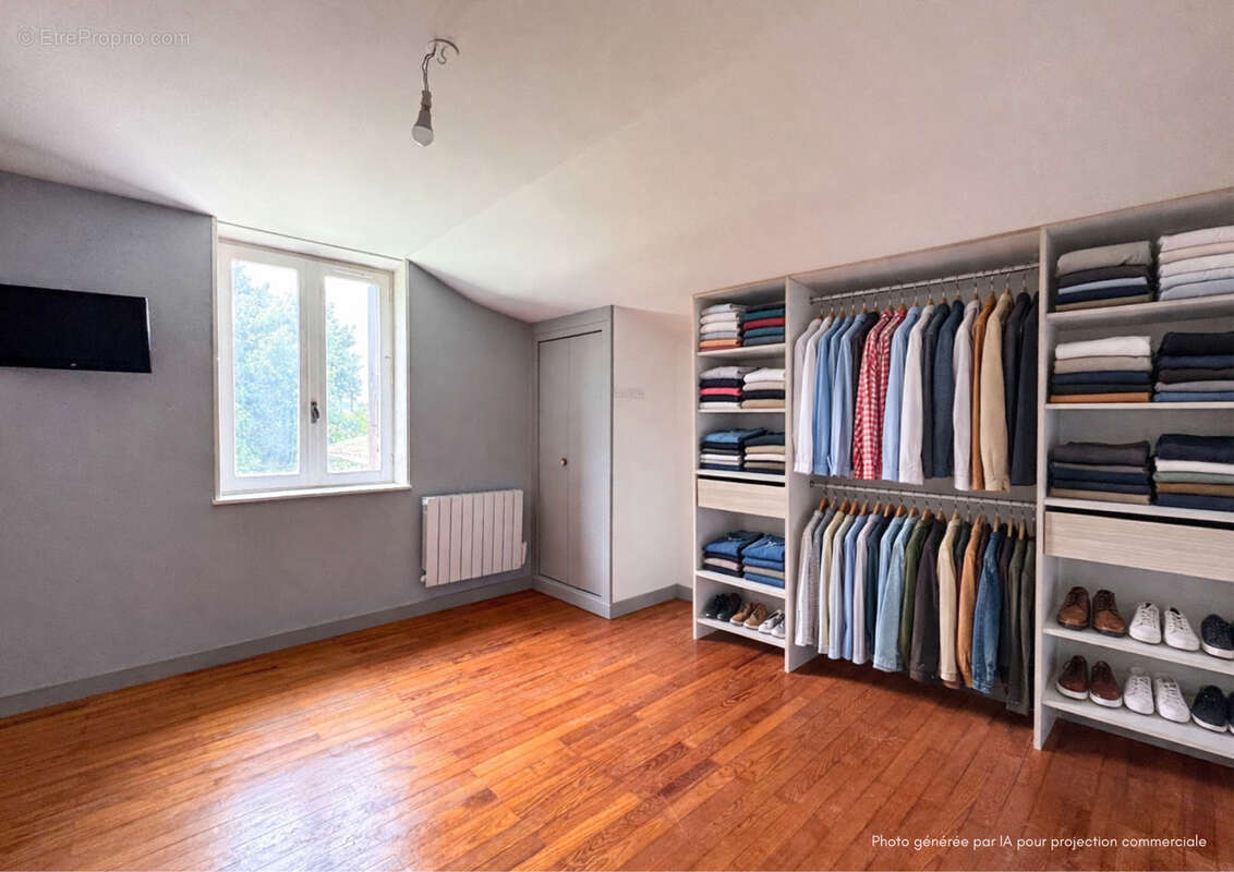 Maison à CLONAS-SUR-VAREZE