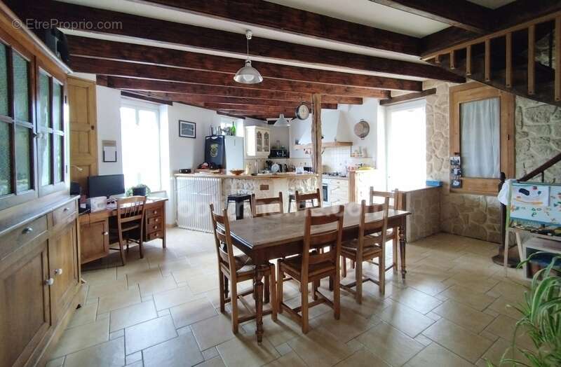 Maison à MORNAC