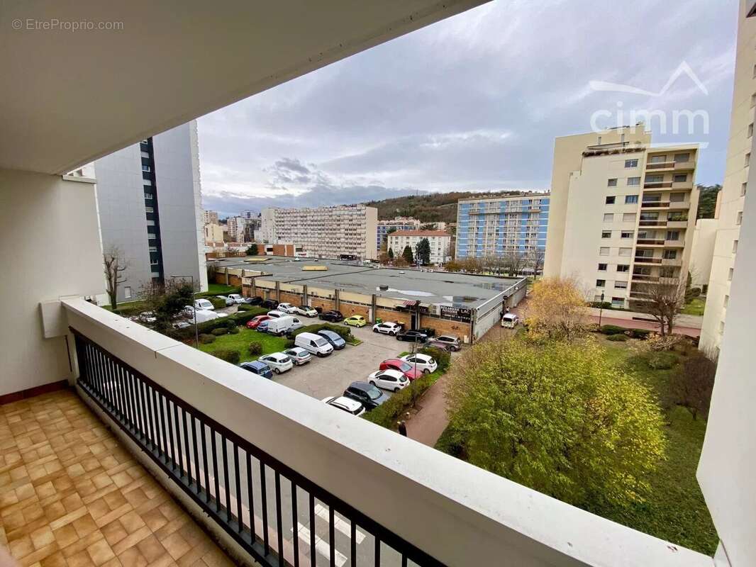 Appartement à SAINT-ETIENNE