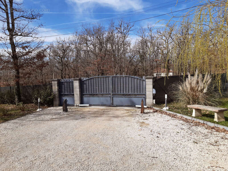 Maison à MONTDOUMERC