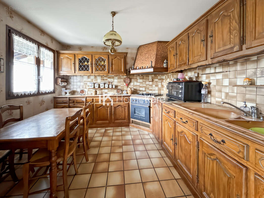 Maison 100 m² à Leognan  - photo 4