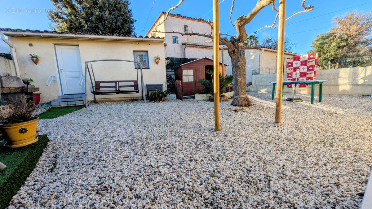 Autre à LAROQUE-DES-ALBERES