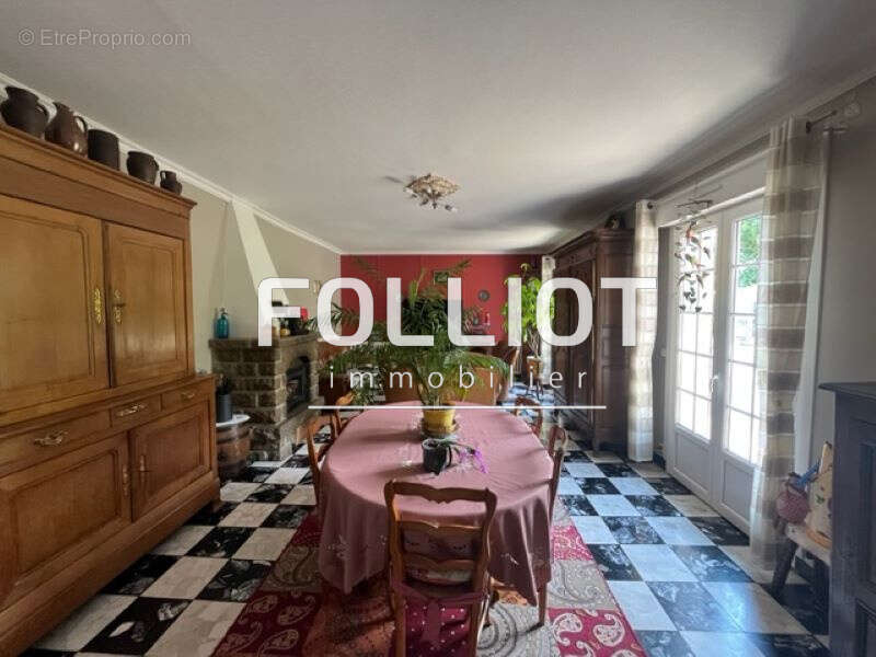 Maison à SOURDEVAL