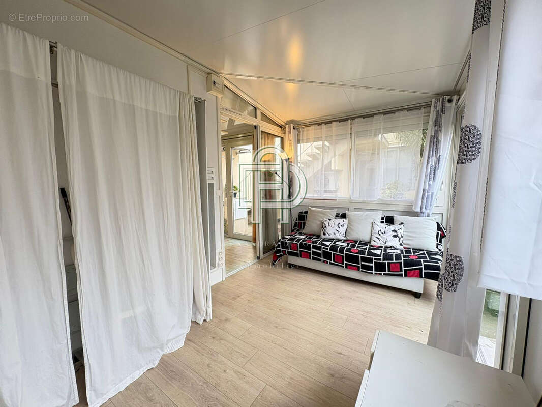 Maison plain pied T3, 52m2 + terrasse - Quartier pinède GRUISSAN - photo 7