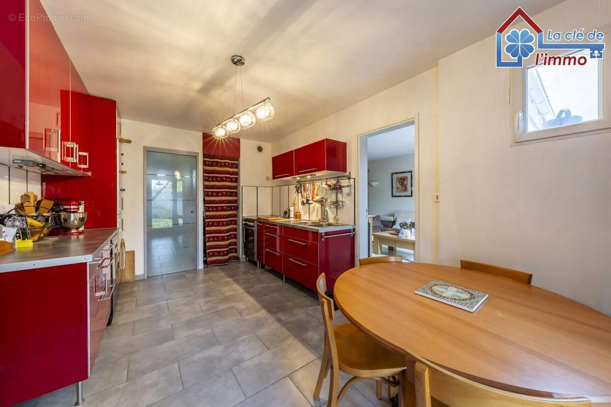 Maison à MOISSY-CRAMAYEL