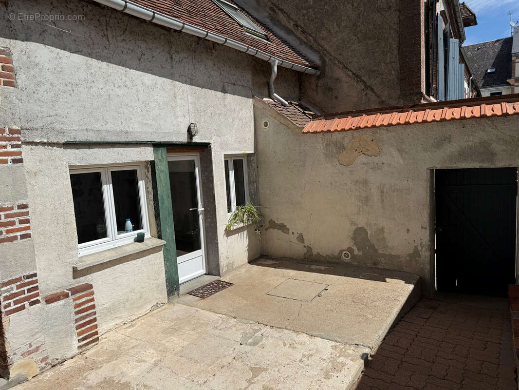 Maison à CHATEAUNEUF-EN-THYMERAIS