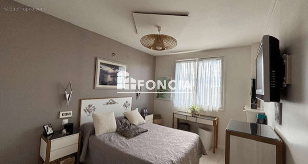 Jolie vue panoramique et belle orientation ouest sans vis a vis pour ce bel appartement de 56 m2 - photo 7