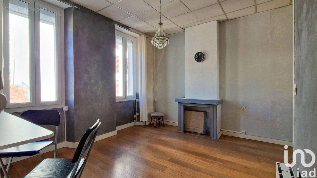Photo 1 - Appartement à MARSEILLE-4E