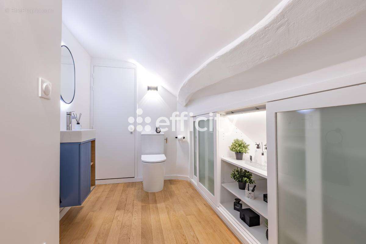Appartement à PARIS-7E