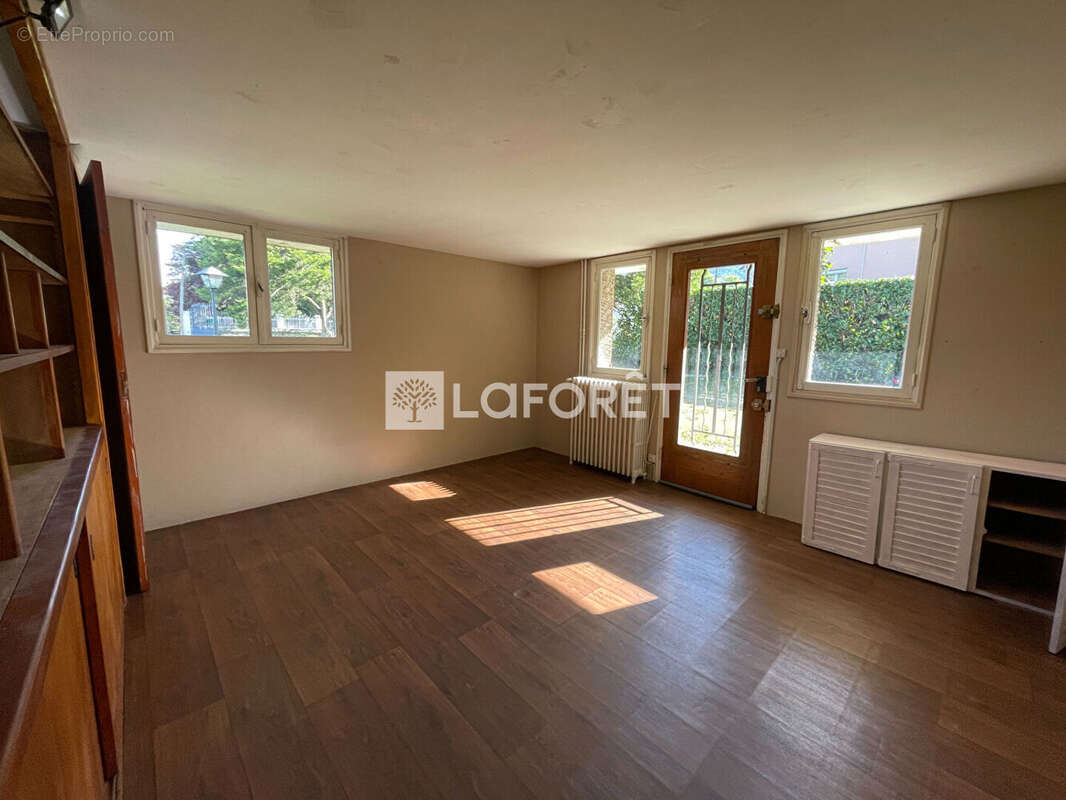 Maison à LONS-LE-SAUNIER