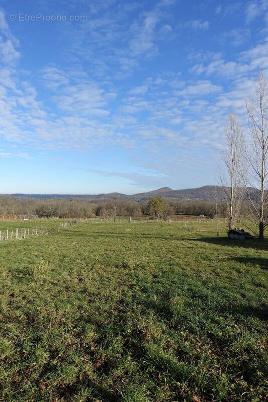Terrain à SAINT-BERTRAND-DE-COMMINGES