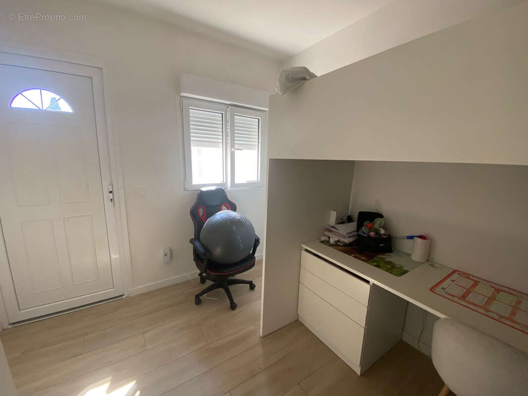 Cagnes centre ville maison 3p et jardin de 522m2 plat - photo 9
