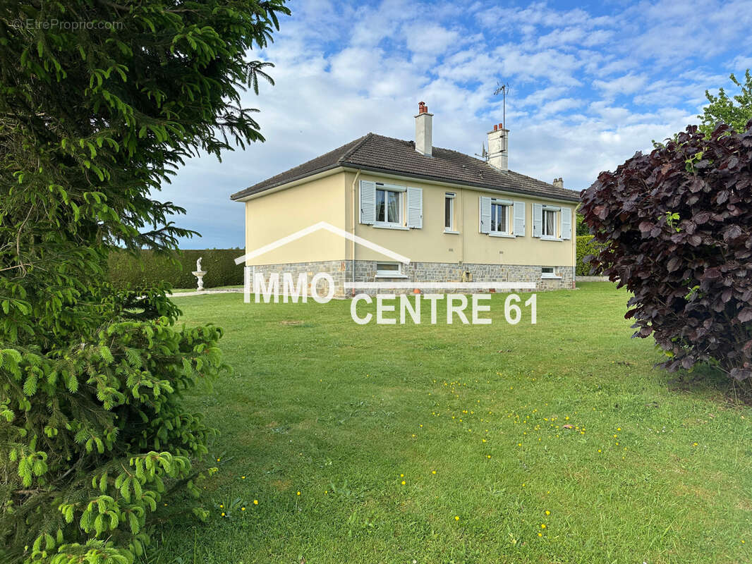 Maison à LA FERTE-MACE