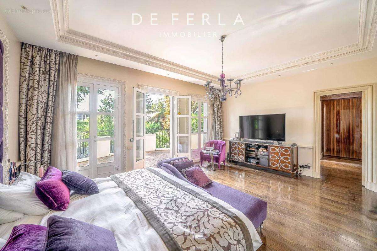 Maison à LE PERREUX-SUR-MARNE