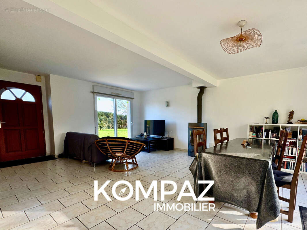 Maison à JUGON-LES-LACS