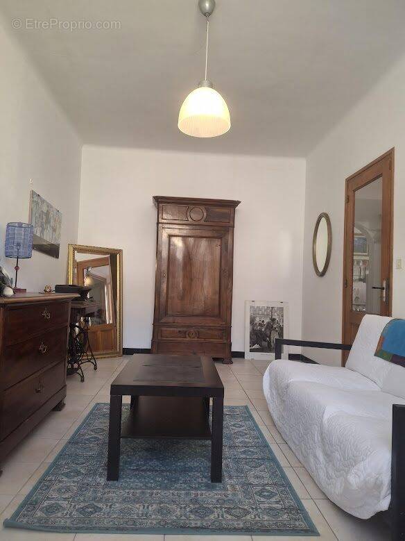 salon du t2 - Maison à CAUNES-MINERVOIS