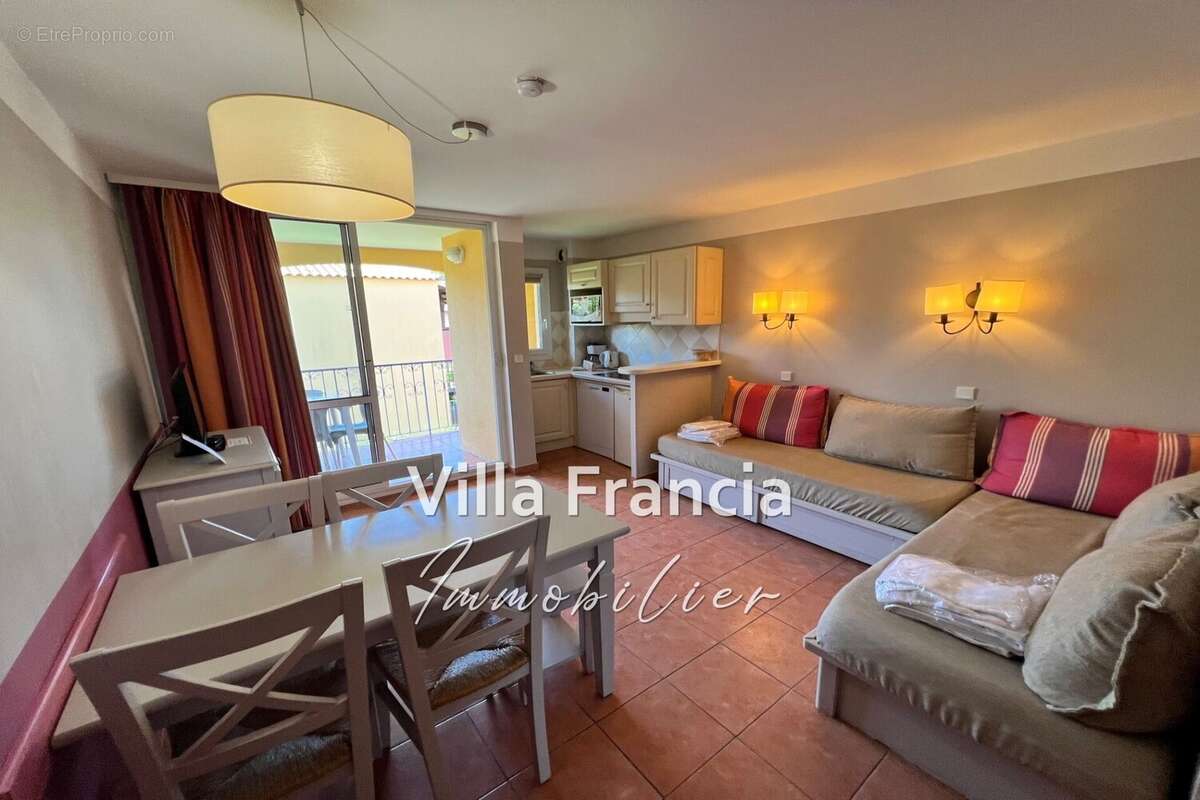 Appartement à MANDELIEU-LA-NAPOULE