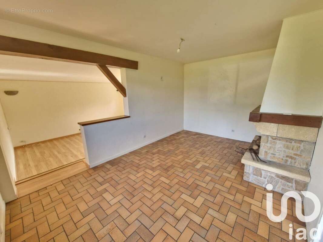 Photo 2 - Maison à DAMPIERRE-EN-BURLY