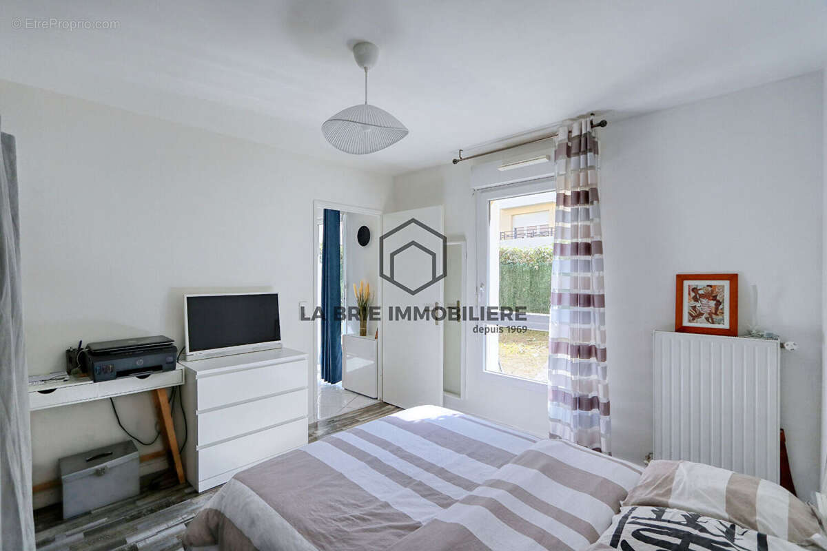 Appartement à BRIE-COMTE-ROBERT