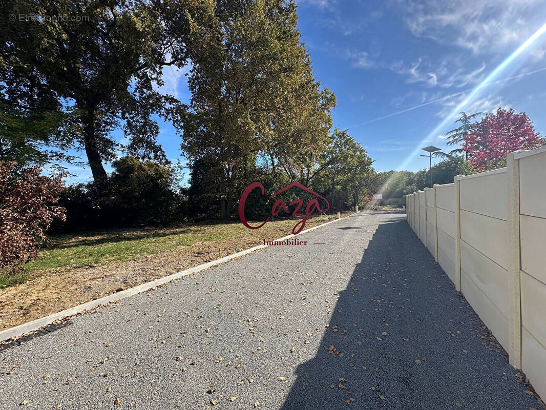 Terrain à CARBON-BLANC