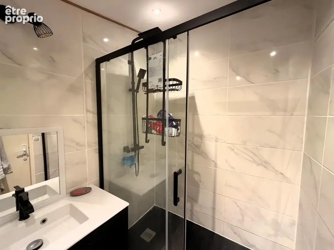 Belle propriété familiale avec 2 gîtes de France, piscine et parking - photo 11