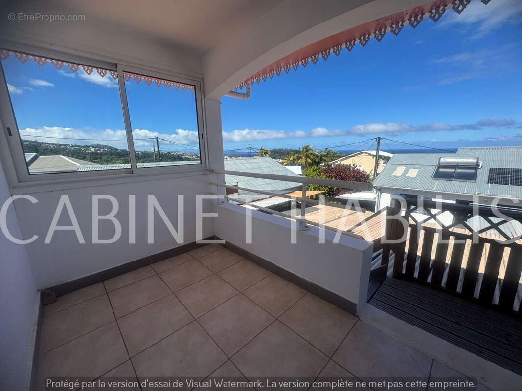 A vendre - une maison f4 de 111.37 m2 environ - saint-joseph - 385 000 € - photo 17