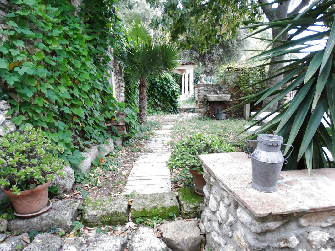 Maison à VIVIERS