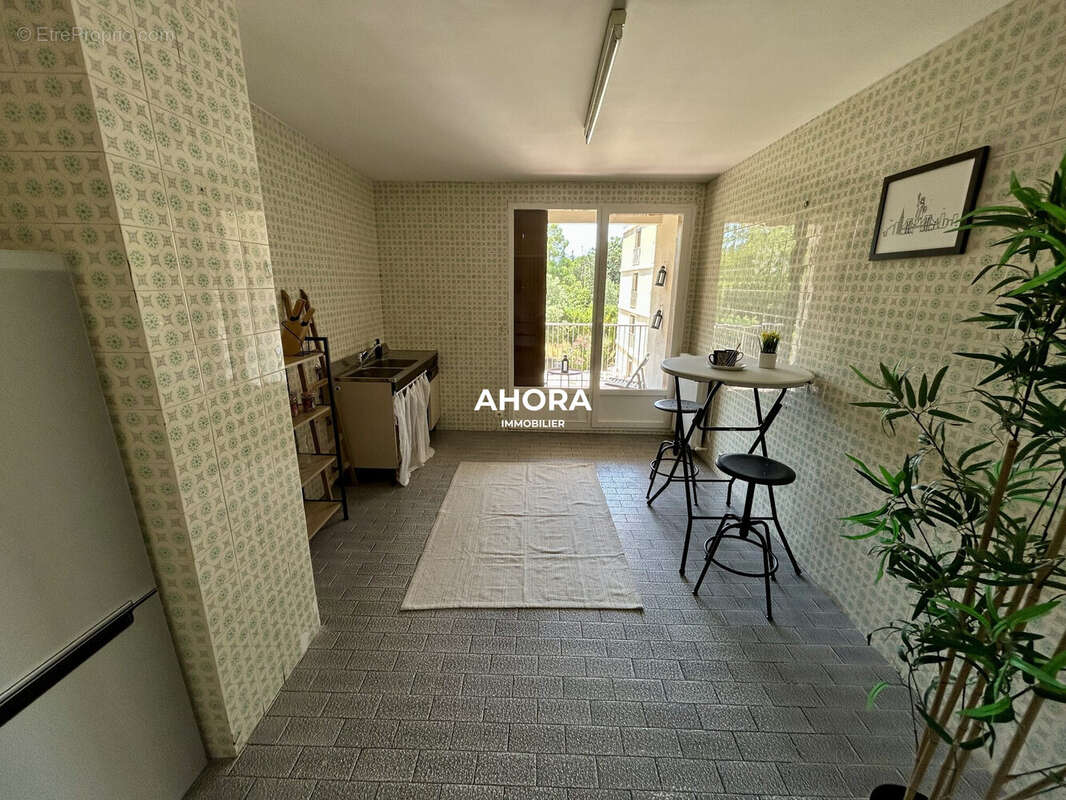 Appartement à MARSEILLE-9E